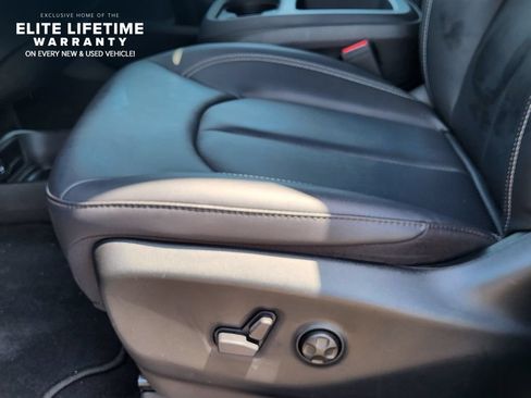 Used 2026 Chrysler Pacifica Select w/ S Appearance Package FWD image 21