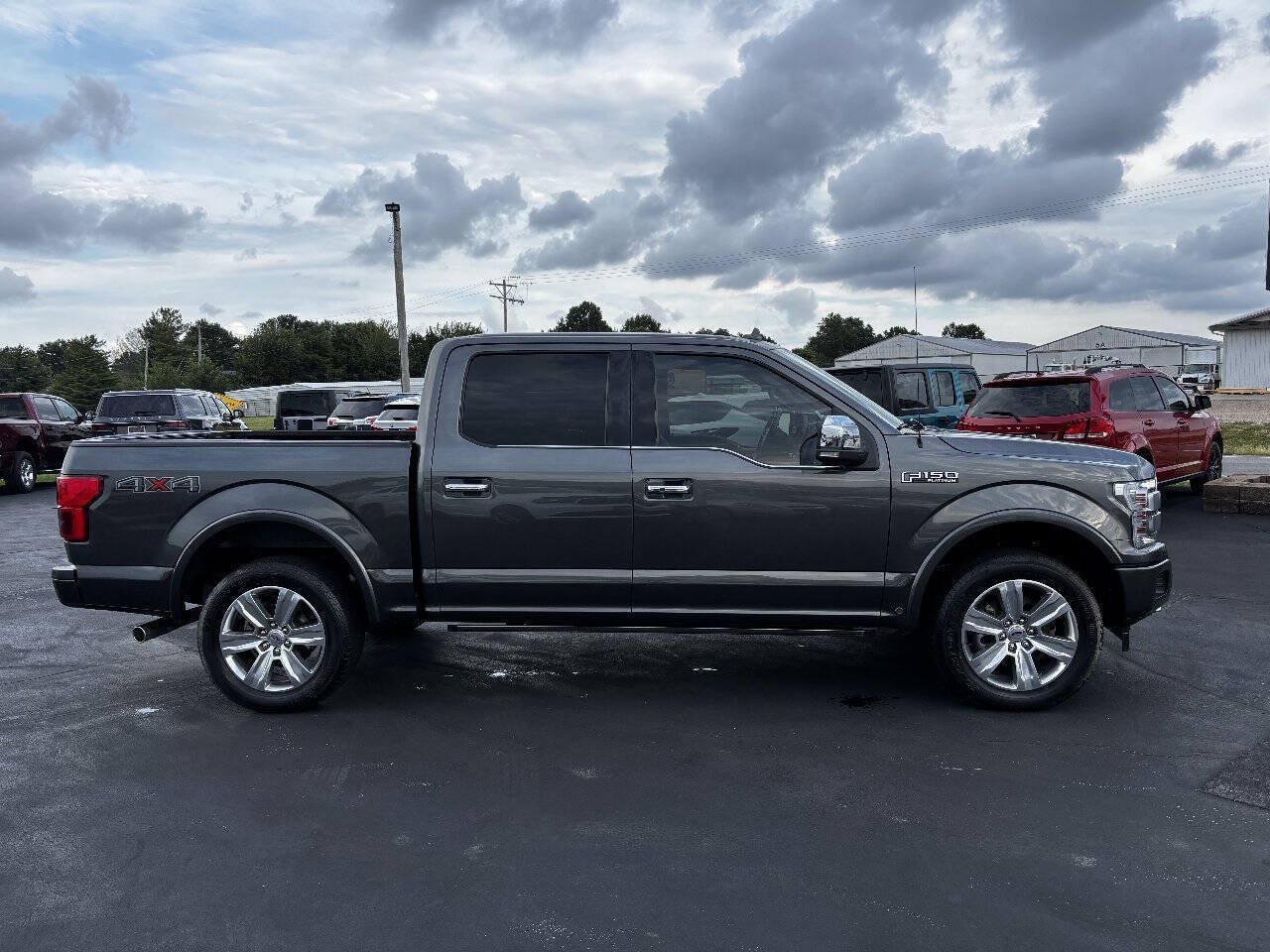Used 2018 Ford F150 Platinum w/ Equipment Group 701A Luxury AWD/4WD image 3