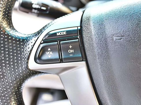 Used 2011 Honda Odyssey EX image 14