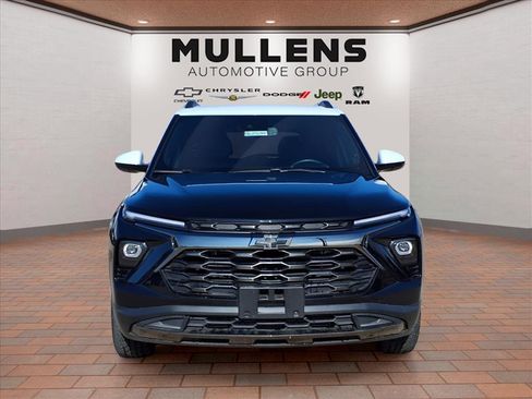 Used 2024 Chevrolet TrailBlazer ACTIV w/ Convenience Package image 2