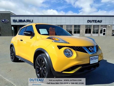 Used 2016 Nissan Juke SV image 1