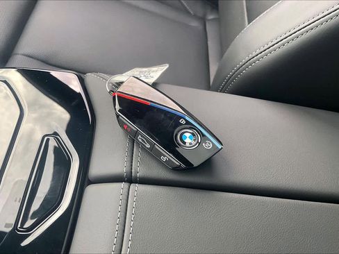 Used 2026 BMW M5 w/ Executive Package image 14