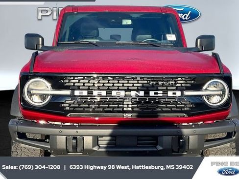 Used 2025 Ford Bronco Badlands image 3
