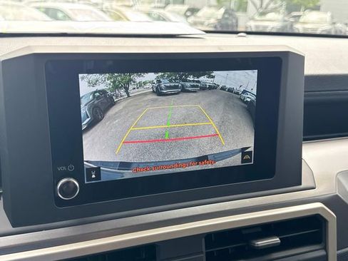 Used 2025 Toyota Tacoma TRD Sport AWD/4WD image 36