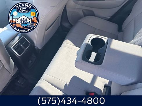 Used 2022 Kia Sportage LX image 11