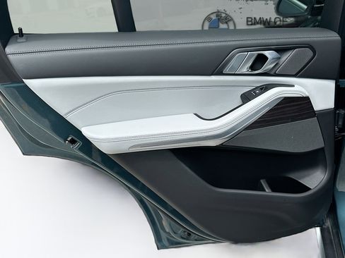 Used 2024 BMW X5 sDrive40i w/ Premium Package image 28