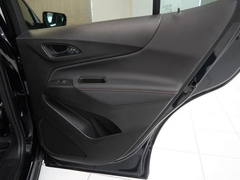 Certified 2023 Chevrolet Equinox RS w/ RS Leather Package FWD image 31