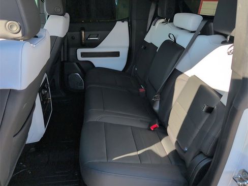 Certified 2025 GMC Hummer EV 2X image 23