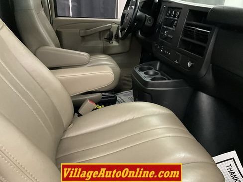 Used 2023 GMC Savana 3500 w/ Driver Convenience Package RWD image 23