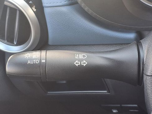 Used 2025 Nissan Versa SV image 13