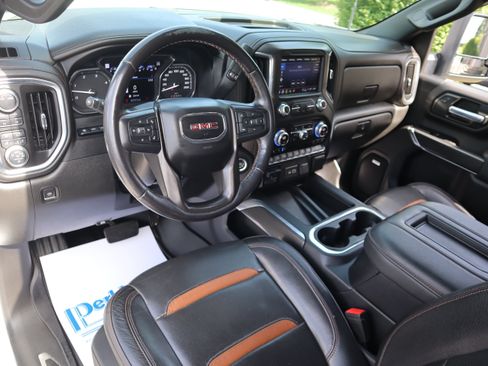 Used 2022 GMC Sierra 2500 AT4 w/ AT4 Premium Plus Package AWD/4WD image 34