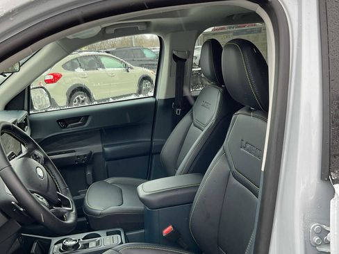 Used 2026 Ford Maverick Lobo image 19