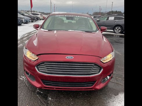 Used 2016 Ford Fusion SE w/ Equipment Group 202A image 1