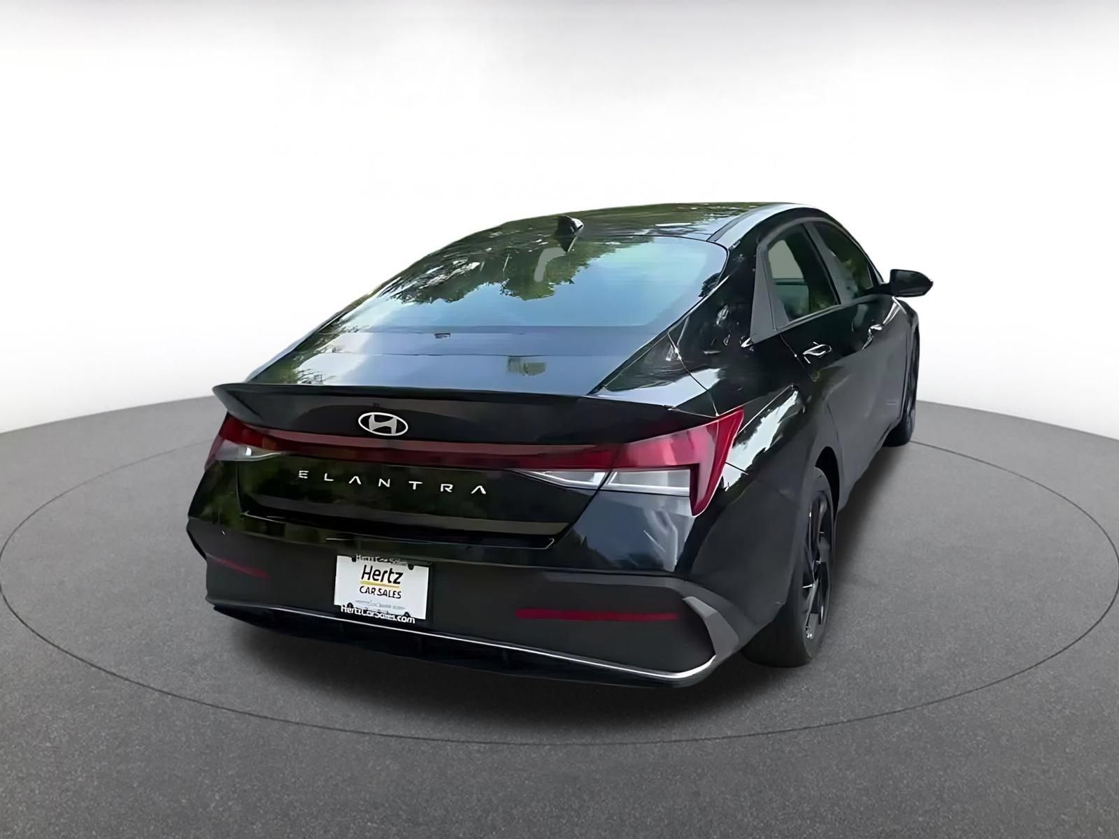 Used 2026 Hyundai Elantra Sport FWD image 14