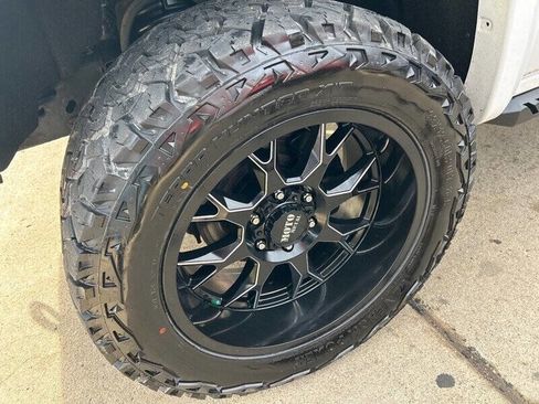 Used 2015 GMC Sierra 1500 SLT w/ SLT Preferred Package image 8