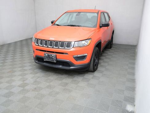 Used 2018 Jeep Compass Sport w/ Tech Group AWD/4WD image 1