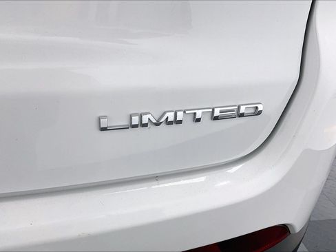 Used 2024 Jeep Compass Limited AWD/4WD image 7