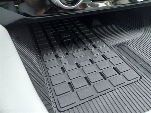 Used 2025 Ford Explorer Platinum w/ Ultimate Package image 24