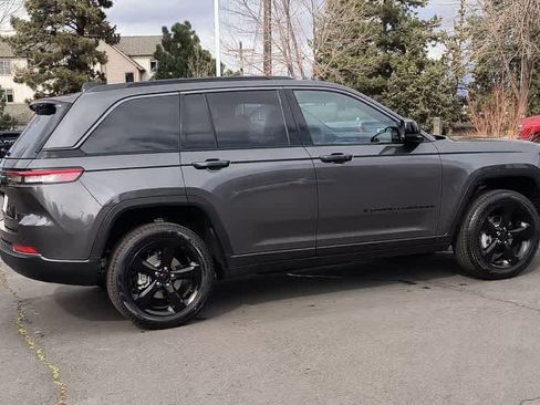 New 2026 Jeep Grand Cherokee Limited image 9
