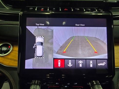 New 2025 Jeep Grand Cherokee Summit image 12