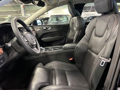 Certified 2023 Volvo XC60 B5 Ultimate w/ Climate Package AWD/4WD image 10