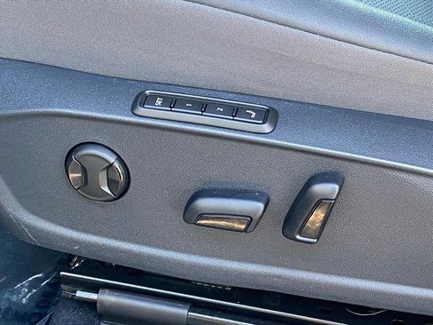 Used 2023 Volkswagen ID.4 Pro S image 13