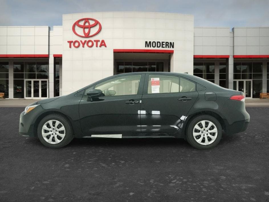 New 2026 Toyota Corolla LE FWD image 2