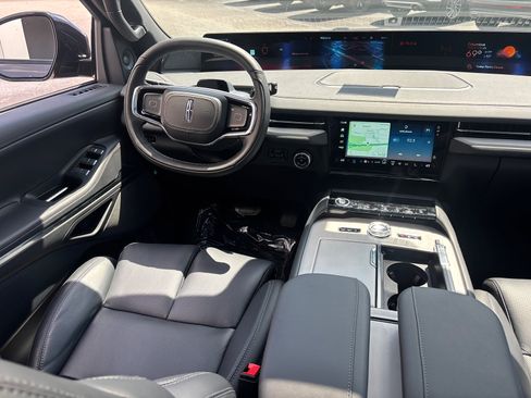 New 2026 Lincoln Navigator Reserve w/ Jet Appearance Package AWD/4WD image 30