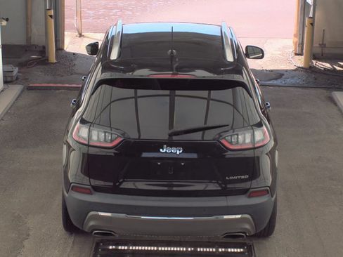 Used 2019 Jeep Cherokee Limited FWD image 10