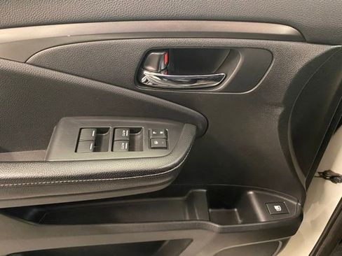 Used 2018 Honda Ridgeline Sport image 18