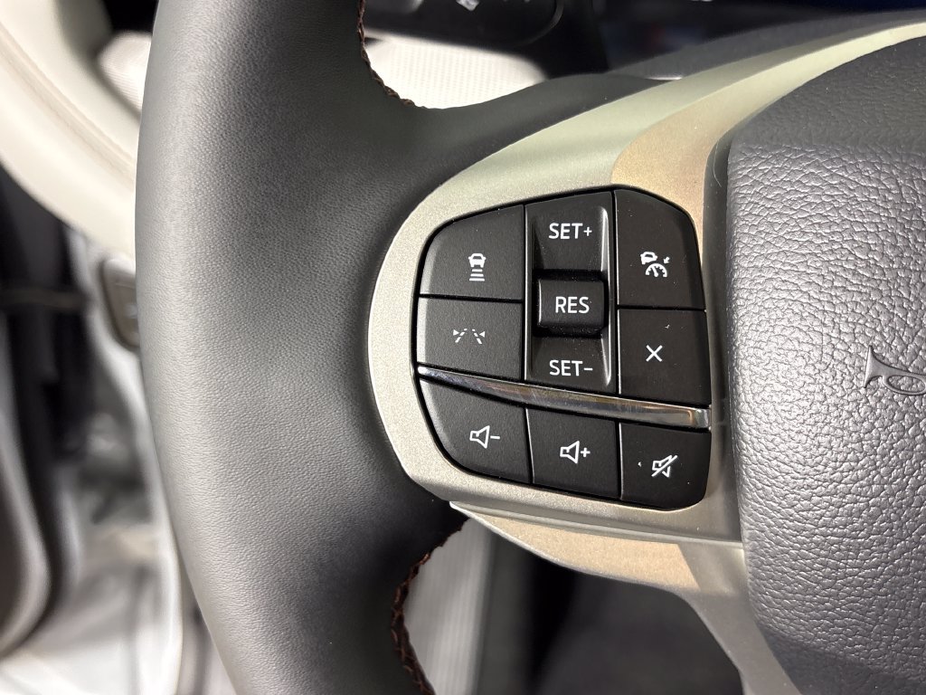 New 2026 Ford Explorer Active w/ Active Comfort Package RWD image 18