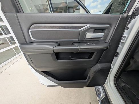 Used 2024 RAM 2500 Big Horn image 39