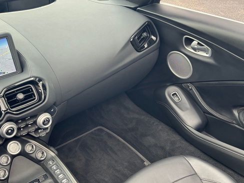 Used 2023 Aston Martin V8 Vantage Roadster image 48