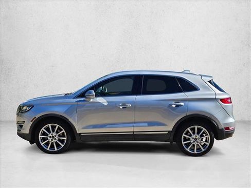 Used 2019 Lincoln MKC Reserve image 10