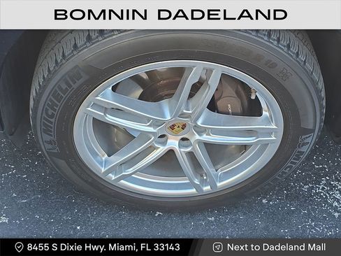 Used 2019 Porsche Macan image 9