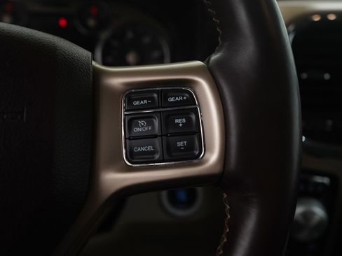 Used 2016 RAM 1500 Laramie Longhorn image 19