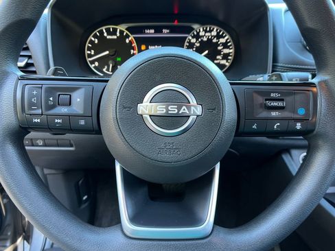 Used 2023 Nissan Rogue SV image 15