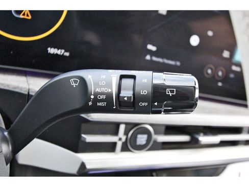 Used 2024 Hyundai Santa Fe Limited image 18