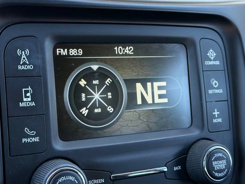 Used 2018 Jeep Cherokee Latitude FWD image 27