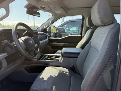 Used 2023 Ford F250 XLT w/ XLT Premium Package AWD/4WD image 9