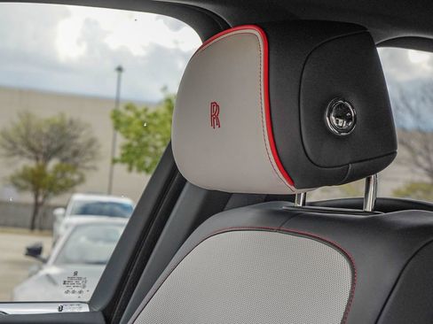 Certified 2024 Rolls-Royce Cullinan Black Badge w/ Dark Exterior Package image 22