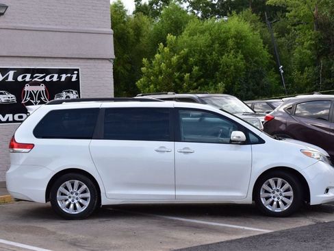 Used 2013 Toyota Sienna Limited w/ Premium Pkg FWD image 4