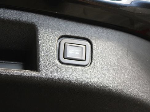 Used 2024 Chevrolet Blazer EV LT AWD/4WD image 20