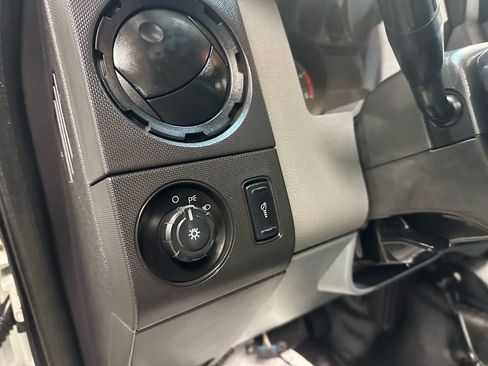 Used 2013 Ford F550 4x4 Crew Cab Super Duty w/ PWR Equipment Group image 19