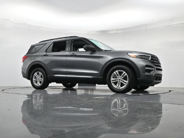 Certified 2024 Ford Explorer XLT w/ Equipment Group 202A AWD/4WD image 36