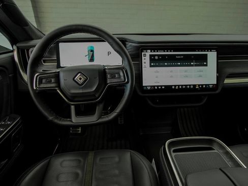 Used 2023 Rivian R1S Adventure AWD/4WD image 15