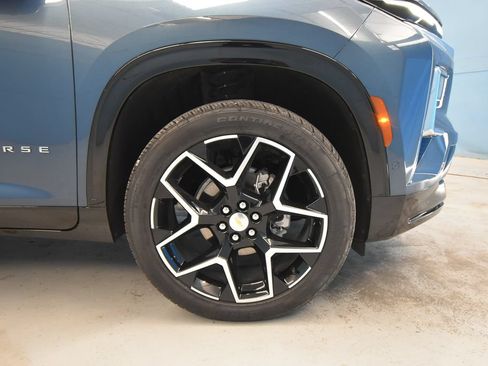 Used 2026 Chevrolet Traverse High Country w/ LPO, Floor Liner Package FWD image 39