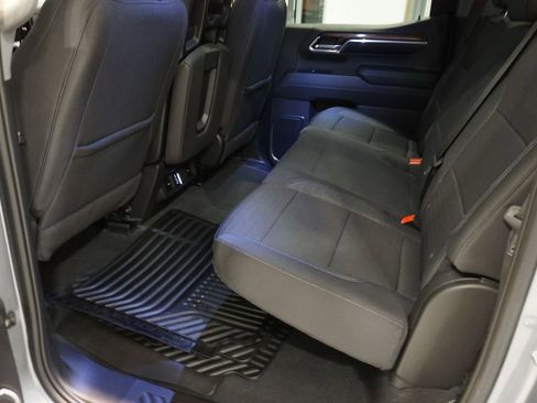 Used 2024 Chevrolet Silverado 1500 LT image 25