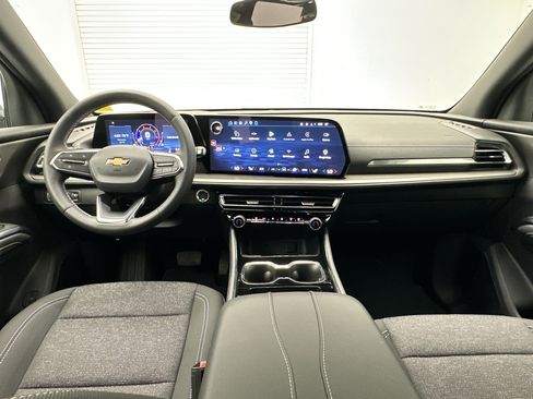 Certified 2026 Chevrolet Traverse LT AWD/4WD image 16