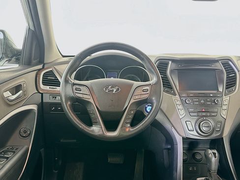 Used 2017 Hyundai Santa Fe Limited FWD image 18
